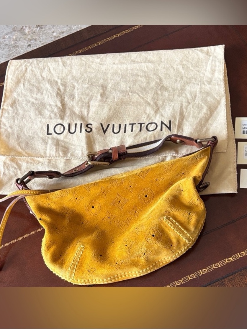 Authentic Louis Vuitton Limited Edition Suede Onatah Bag Marigold Hobo Y2k 2005